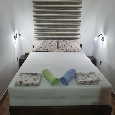 Apartment Vmaks Apartman *