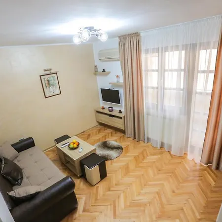 Vmaks Apartman Apartment *